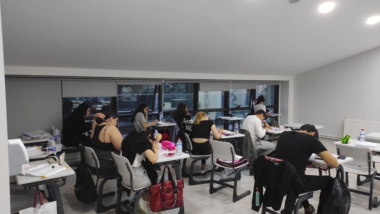 Kurumumuzdan Kareler