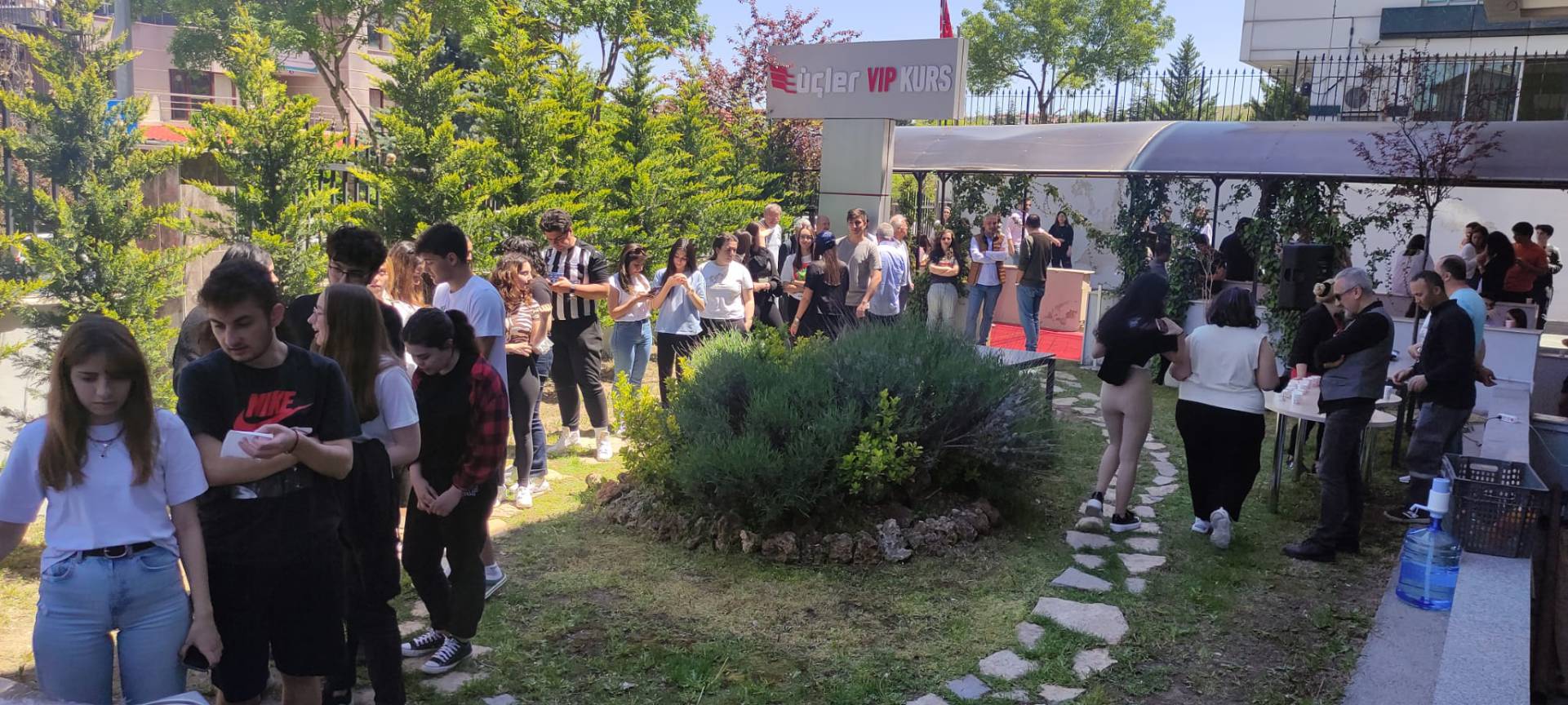 Kurumumuzdan Kareler